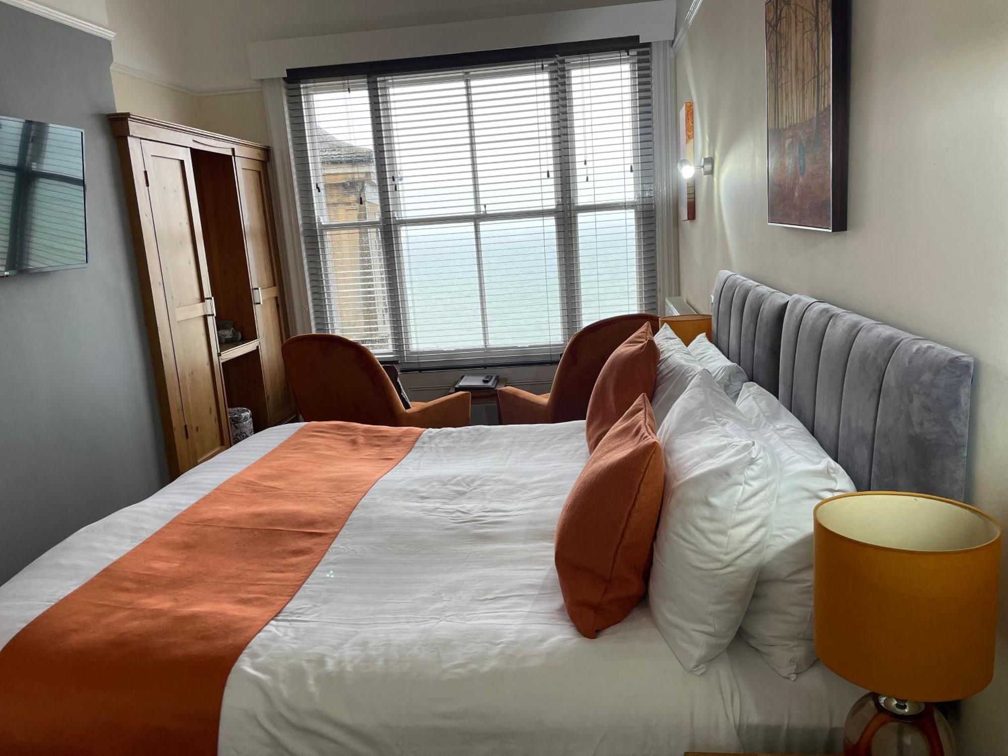 The Red Lion Hotel Кромър Екстериор снимка