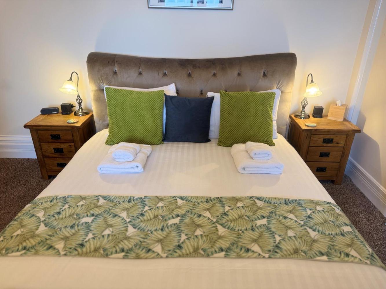 The Red Lion Hotel Кромър Екстериор снимка A bed runner